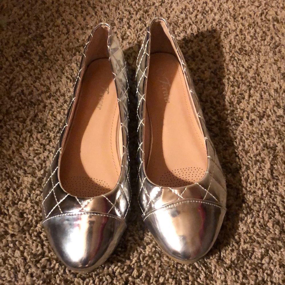 Dress shoes